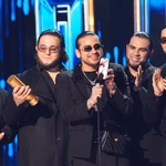 Fuerza Regida arrasa en los Premios Billboard de la Música Latina 2026; Bad Bunny es el Artista del Año