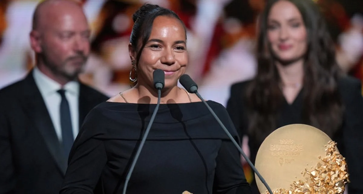 Charlyn Corral hace historia en el Balón de Oro 2026: es la primera mexicana premiada en la gala