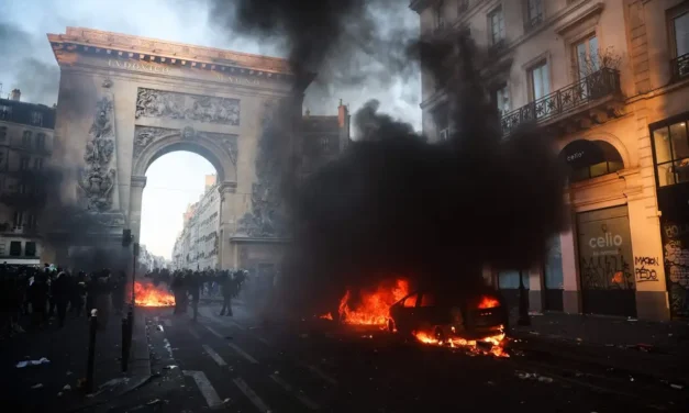 Francia estalla en protestas: medio millón sale a las calles contra el alto costo de vida y la actuación policial