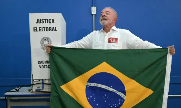 Lula remonta y gana en Brasil: frena el regreso del bolsonarismo y logra un histórico cuarto mandato