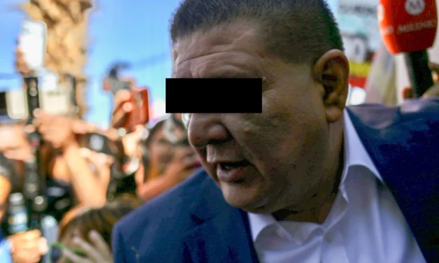 Vinculan a proceso a César Jáuregui por ejercicio ilegal; juez descarta coalición en el caso de El Pinal